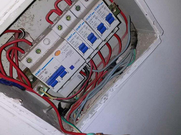 廈門串聯電路用在家用可以不,廈門電路維修師傅去哪里找