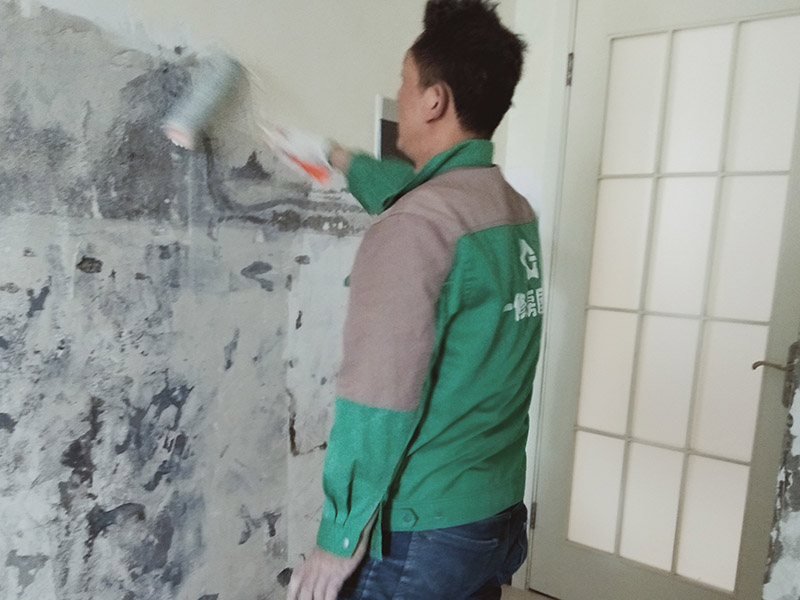 衛(wèi)生間漏水應(yīng)該找哪家?jiàn)涞拙S修公司解決，婁底衛(wèi)生間防水多少錢一平方