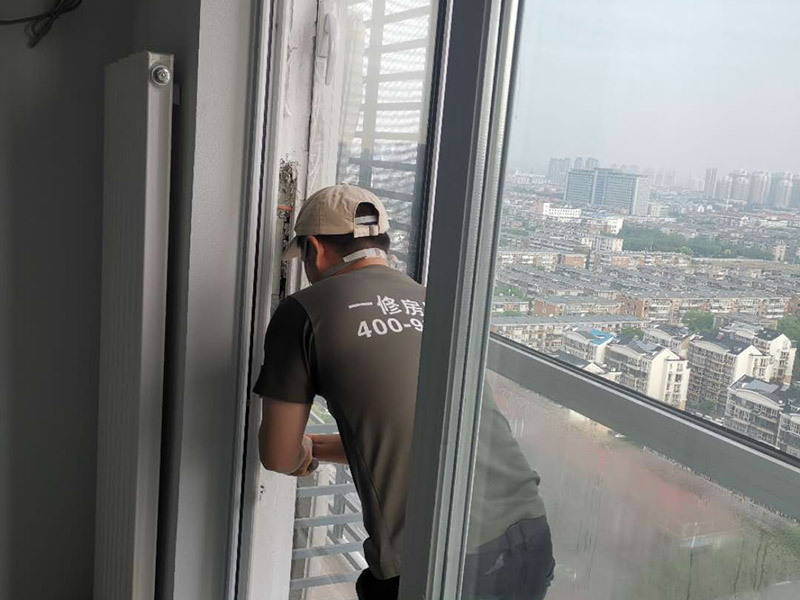 昆明塑鋼門窗維修師傅哪里找,昆明仿古門窗如何保養
