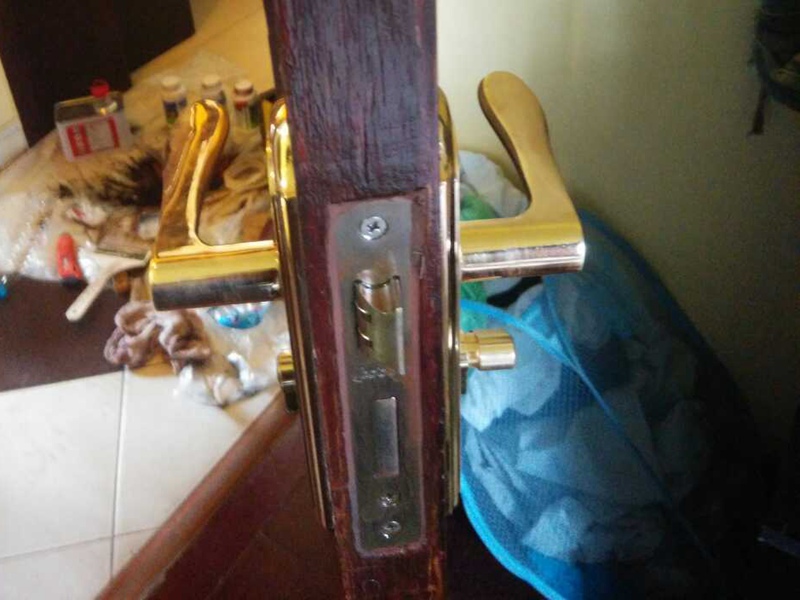 維修伸縮門,工廠電動遙控自動伸縮門一般有什么故障，怎樣維修