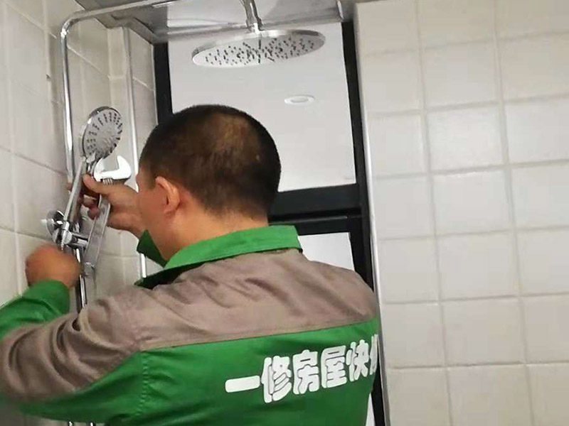 家里浴霸壞了找誰修,如果臨時無法找到合適的師傅上門維修浴霸，開關問題可以自己處理哦