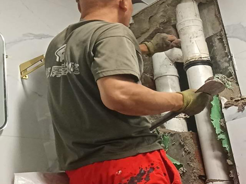 pvc水管接頭處輕微漏水，廚房pvc