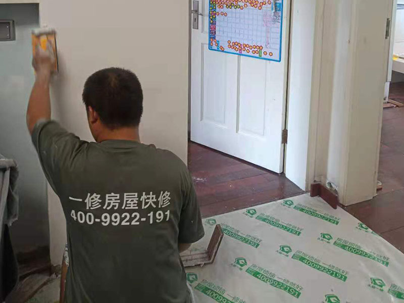 上海屋頂石膏板翻新，重新粉刷乳膠漆可