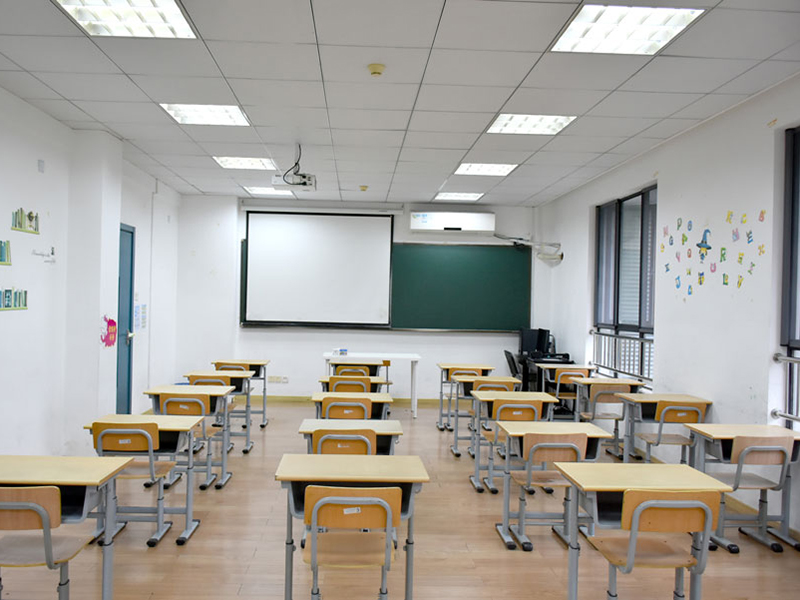 學校定期檢修主要包括哪些內容？