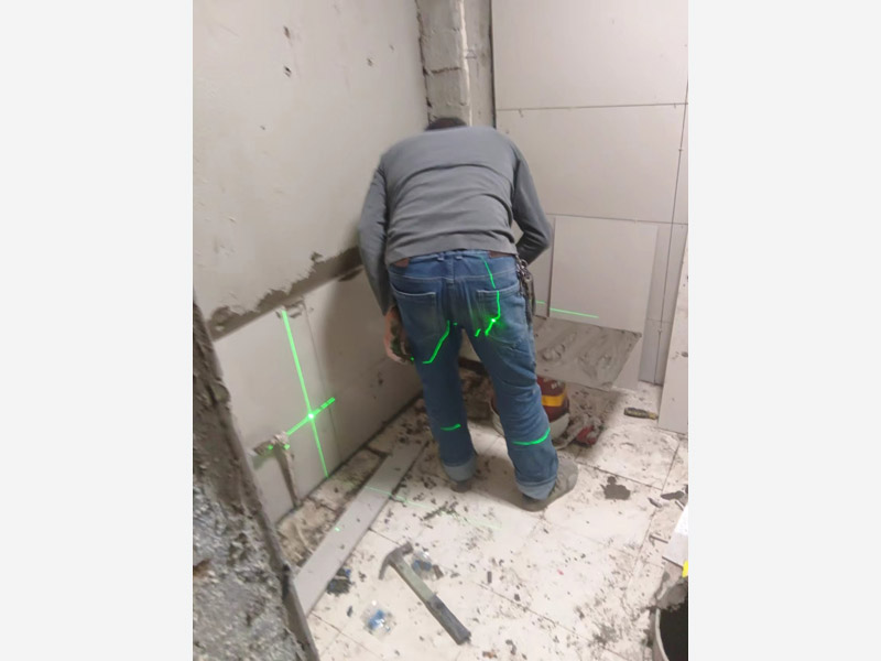 衛生間墻面瓷磚翹起來了怎么修復
